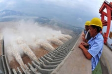 Сбросы ГЭС на Каме воду от берега не отгонят