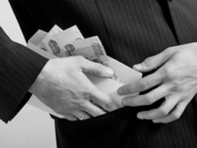 В Набережных Челнах мошенник присвоил «детские» деньги