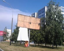 Вчерашний шторм в Набережных Челнах ломал деревья и рекламные щиты, но обошлось без жертв