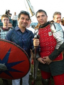 Бокс и зарядка Василя Шайхразиева