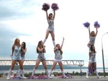 Как танцуют самые красивые девушки Набережных Челнов