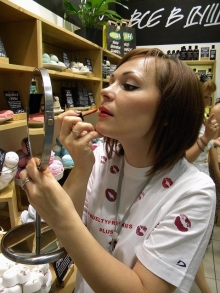 Челнинцы не любят целоваться с открытками