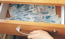 Директор спортшколы платила штрафы из кассы учреждения