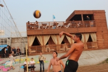 В Набережных Челнах стартовал турнир по волейболу