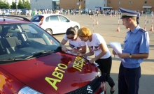 Пять челнинских женщин-водителей отправились на финал 'Автоледи-2013'