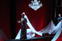 На постановку потрачены 1.2 миллиона рублей, билеты на премьеры давно раскуплены. 