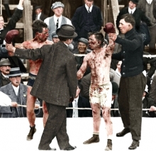 195 лет назад боксеры впервые использовали боксерские перчатки.