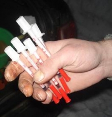 В СПИД-центре раздают шприцы наркоманам