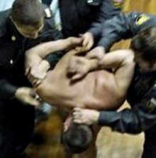 Челнинским полицейским пришлось применить приемы самбо