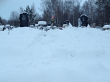 Кладбище в Набережных Челнах покрылось сугробами