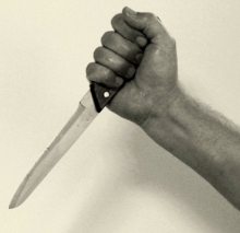 Пьяная поножовщина отца и сына