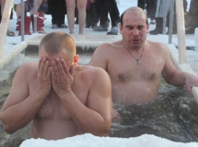 Православные Набережных Челнов празднуют Крещение