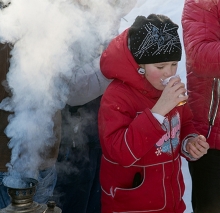 Горячим чаем на травах потчевали челнинцев в нацпарке 'Нижняя Кама'.