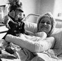 42 года назад стюардесса упала с 10-километровой высоты и осталась жива