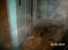 Поджигатель устроил пожар в 3 подъездах жилого дома, спалив две лифтовые кабины