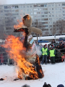 Челнинцы отметили Масленицу народными гуляниями