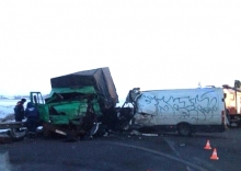 На трассе М-7 лоб в лоб столкнулись грузовики