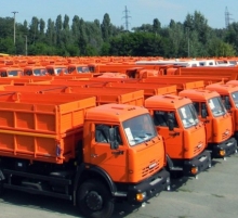 Захваченные 'Правым сектором' 'КАМАЗы' перешли под контроль МВД