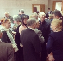 Коммунисты оккупировали кабинет Фархада Латыпова