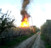 В Набережных Челнах сгорел дачный домик