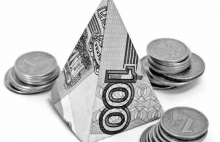 Под обломками «пирамиды»