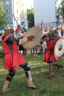 Рыцарский турнир и бои стенка на стенку