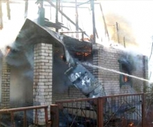 В Набережных Челнах сгорели сразу три дачных дома