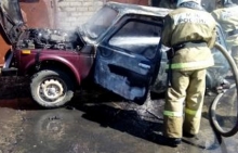 В ГСК 'Металлург' Набережных Челнов сгорела 'Нива'