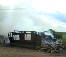 В цыганской деревне у Набережных Челнов сгорели 4 заброшенных строения