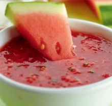 Суп из арбуза и молочно-арбузный шейк