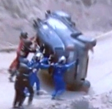 «КАМАЗ-мастер» получил диплом Fair Play за помощь экипажа китайским гонщикам на 'Дакаре-2014'