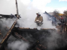 В деревне в окрестностях Набережных Челнов огонь уничтожил надворные постройки 