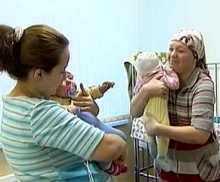 Год назад в КДМЦ Набережных Челнов перепутали новорожденных детей