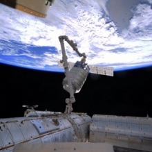 Космонавты показывают свою работу