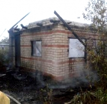 В воскресенье возле Набережных Челнов сгорело два дачных домика