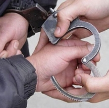 В Набережных Челнах задержали полицейских с килограммом наркотиков