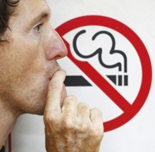 Шестеро челнинцев заплатили по 2 тысячи рублей за курение в общественных местах