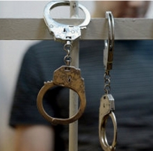 24-летний челнинец обокрал девушку и ударил полицейского