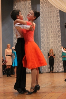 В Набережных Челнах проходит массовый турнир по спортивным бальным танцам