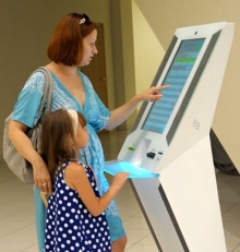 Инфоматы в Набережных Челнах начали принимать плату за сотовую связь