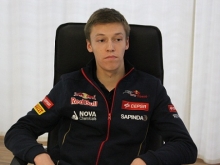 Сотня челнинцев пришла на встречу с пилотом Формулы-1 Даниилом Квятом