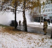 Возле поликлиники №3 в Набережных Челнах загорелся автомобиль