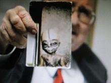 Американский ученый перед смертью показал фотоснимки инопланетян