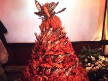 Дмитрию Диброву на 55-летие преподнесли торт из раков и вяленой рыбы