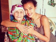 Ирина Шейк сделала татуировку в честь бабушки Галии Гайлисламовны
