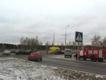 Столкновение автомобилей на перекрестке проспектов Вахитова и Чулман в Набережных Челнах (ФОТО)