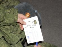 Командиры не дают солдатам забыть про День матери