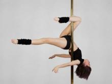 Челнинские девушки учатся танцевать у шеста