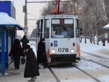 В Набережных Челнах пассажир трамвая получил травмы из-за резкой остановки вагона
