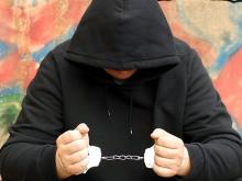 23-летний челнинец пытался продать в подземном переходе украденные спортивные вещи